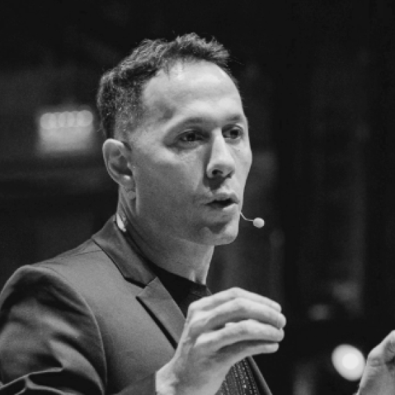 Juan Gustavo Corvalán, Director de IALAB